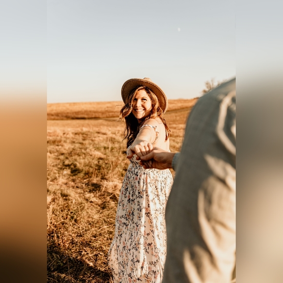 Meet your Posher, Steph - Picture 1 of 1